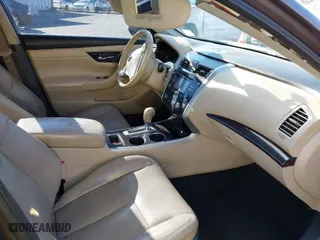 2015 Nissan Altima 2.5 S with VIN 1N4AL3AP6FC173558, listed as a IAAI auction lot 41508724 with 215,182 mi miles. Bid and sale history available at carsss.com. Image 5.