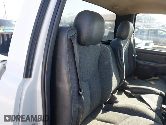 2006 Chevrolet Silverado 1500 Work Truck with VIN 3GCEC14X46G231966, listed as a IAAI auction lot 41993956 with 154,156 mi miles. Bid and sale history available at carsss.com. Image 8.