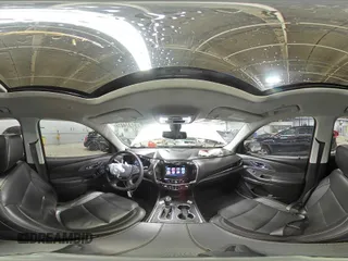 2018 Chevrolet Traverse Premier z VIN 1GNERKKW8JJ109978, wystawiony jako Copart lot #51374415 z przebiegiem 147 029 mil mil oraz Szkoda całkowita • Salvage title. Historia ofert i sprzedaży dostępna na DreamBid. Obrazek 13.