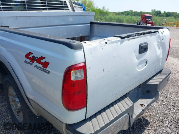 2008 Ford F-250 XL с VIN 1FTSW21Y98EC51797, выставлен на аукционе IAAI как лот 42168445 с пробегом 325 080 миль миль и . История ставок и продаж доступна на DreamBid. Изображение 21.