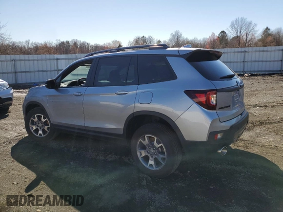 2022 Honda Passport TrailSport z VIN 5FNYF8H61NB026883, wystawiony jako Copart lot #49298085 z przebiegiem 18 600 mil mil oraz Szkoda całkowita • Salvage title. Historia ofert i sprzedaży dostępna na DreamBid. Obrazek 2.