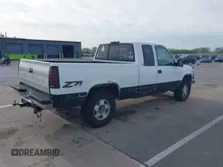 1997 Chevrolet Silverado 1500 with VIN 1GCEK19R5VE232708, listed as a IAAI auction lot 42197468 with 208,458 mi miles and . Bid and sale history available at DreamBid. Image 4.