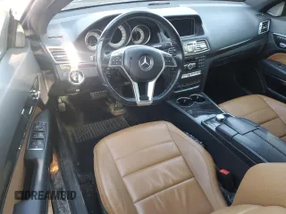 2014 Mercedes-Benz E 350 with VIN WDDKJ8JB7EF253105, listed as a Copart auction lot 54660515 with 189,766 mi miles and Non repairable. Bid and sale history available at DreamBid. Image 8.
