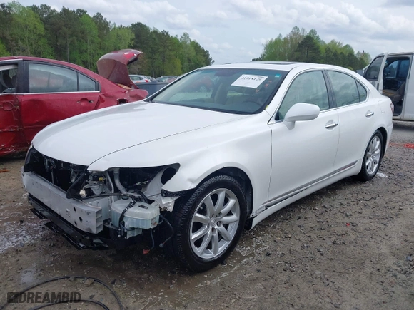 2008 Lexus LS 460 with VIN JTHBL46F685060851, listed as a IAAI auction lot 41918129 with 1 mi miles. Bid and sale history available at carsss.com. Image 23.