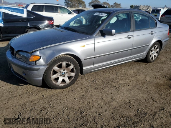 2003 BMW 3 Series 325i with VIN WBAET37423NJ33483, listed as a Copart auction lot 42368445 with 121,063 mi miles and Salvage Title. Bid and sale history available at carsss.com. Image 1.