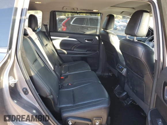 2016 Toyota Highlander XLE z VIN 5TDJKRFH0GS500635, wystawiony jako Copart lot #73833634 z przebiegiem 108 884 mil mil oraz Czysty tytuł • Clean title. Historia ofert i sprzedaży dostępna na DreamBid. Obrazek 11.