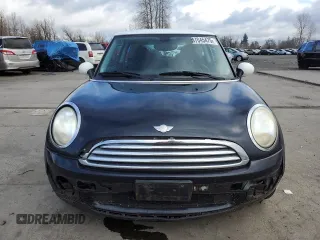 2008 MINI Hardtop with VIN WMWMF33558TU63803, listed as a Copart auction lot 47045475 with 70,989 mi miles and Salvage Title. Bid and sale history available at DreamBid. Image 5.