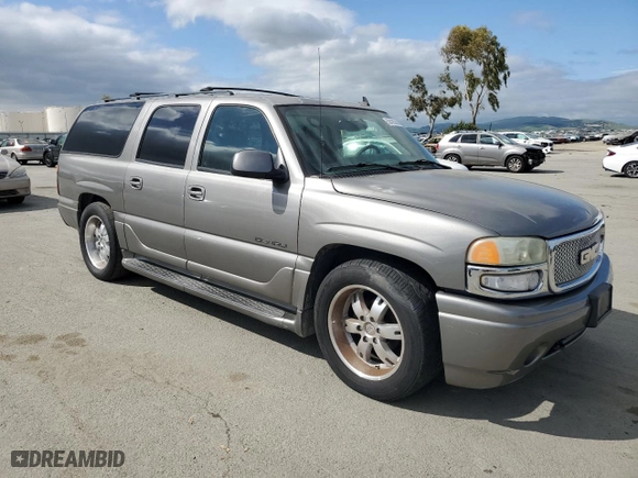 2006 GMC Yukon XL Denali with VIN 1GKFK66UX6J135785, listed as a Copart auction lot 50426245 with NaN miles and Salvage Title. Bid and sale history available at carsss.com. Image 4.