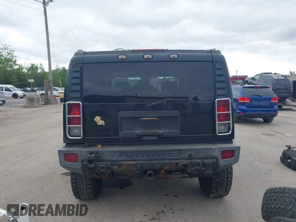 2006 Hummer H2 z VIN 5GRGN23U26H119476, wystawiony jako IAAI lot #42389980 z przebiegiem 223 949 mil mil oraz . Historia ofert i sprzedaży dostępna na DreamBid. Obrazek 16.