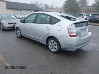 2007 Toyota Prius with VIN JTDKB20U973288241, listed as a IAAI auction lot 41914009 with 197,651 mi miles. Bid and sale history available at carsss.com. Image 3.