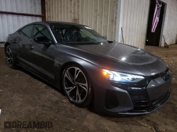 2023 Audi e-tron GT Premium Plus z VIN WAUCJBFW4P7000809, wystawiony jako Copart lot #41245544 z przebiegiem 8 839 mil mil oraz . Historia ofert i sprzedaży dostępna na DreamBid. Obrazek 4.