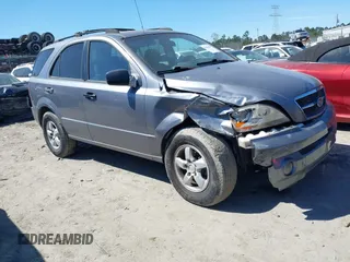 2006 Kia Sorento LX with VIN KNDJD733965596468, listed as a IAAI auction lot 41854438 with 205,028 mi miles. Bid and sale history available at carsss.com. Image 1.