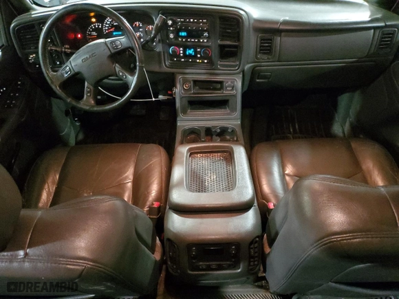 2004 GMC Sierra 1500 Crew Cab SLT with VIN 2GTEK13T541359009, listed as a Copart auction lot 86746754 with 231,418 mi miles and Clean Title. Bid and sale history available at carsss.com. Image 8.