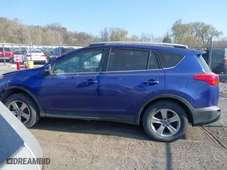 2015 Toyota RAV4 XLE with VIN 2T3RFREV6FW343687, listed as a IAAI auction lot 42024522 with 183,852 mi miles. Bid and sale history available at carsss.com. Image 14.