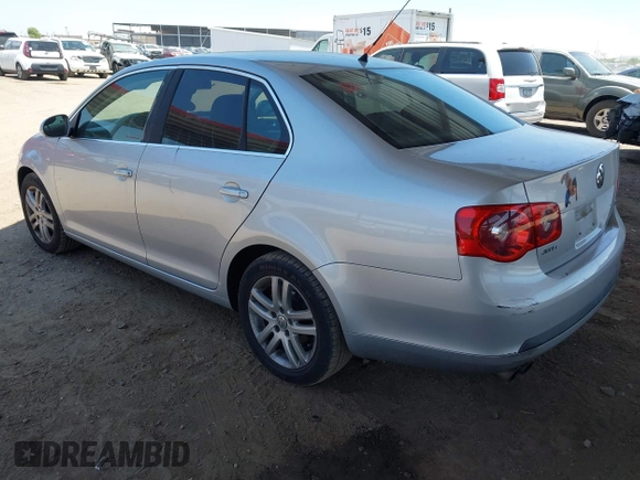 2007 Volkswagen Jetta Wolfsburg Edition with VIN 3VWEF71K67M141186, listed as a IAAI auction lot 42481574 with 199,744 mi miles and . Bid and sale history available at DreamBid. Image 3.