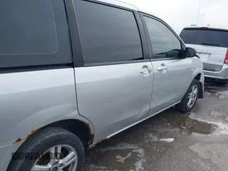 2004 Mazda MPV LX with VIN JM3LW28AX40531451, listed as a IAAI auction lot 42099092 with 249,548 mi miles and . Bid and sale history available at carsss.com. Image 6.