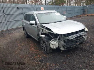 2020 Mitsubishi Outlander SE z VIN JA4AD3A30LZ042990, wystawiony jako IAAI lot #41165747 z przebiegiem 156 321 mil mil oraz . Historia ofert i sprzedaży dostępna na DreamBid. Obrazek 1.