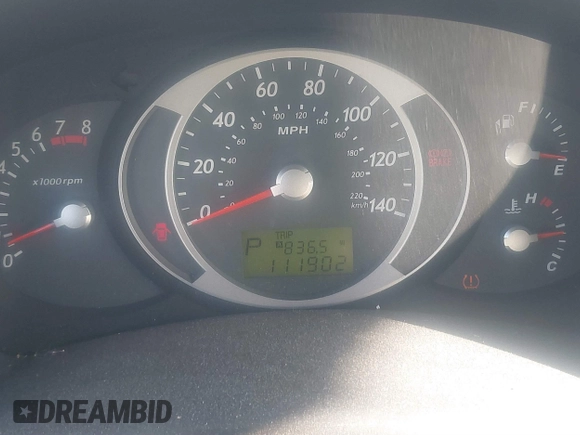 2007 Hyundai Tucson SE with VIN KM8JN72D47U591043, listed as a IAAI auction lot 41516429 with 111,902 mi miles and . Bid and sale history available at DreamBid. Image 7.