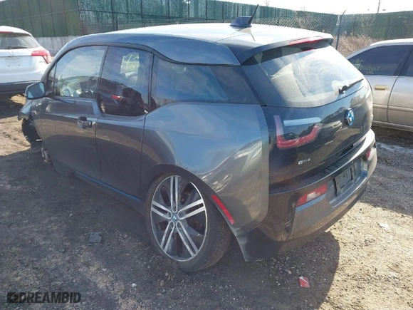 2016 BMW i3 with VIN WBY1Z4C57GV506056, listed as a IAAI auction lot 41440371 with NaN miles. Bid and sale history available at carsss.com. Image 3.