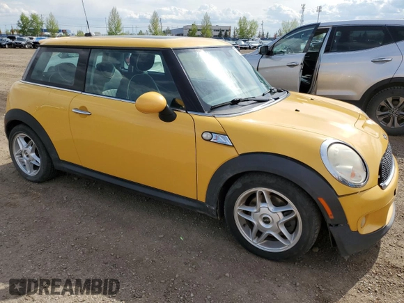2009 MINI Hardtop S with VIN WMWMF73539TW85832, listed as a Copart auction lot 57343575 with 172,564 mi miles and Clean title. Bid and sale history available at DreamBid. Image 4.