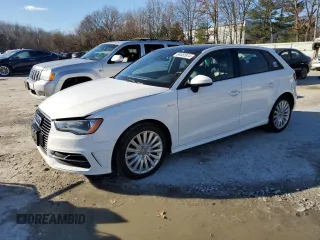 2016 Audi A3 e-tron Premium z VIN WAUUPBFF3GA111292, wystawiony jako Copart lot #84665974 z przebiegiem 73 929 mil mil oraz Szkoda całkowita • Salvage title. Historia ofert i sprzedaży dostępna na DreamBid. Obrazek 1.