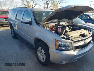 2007 Chevrolet Suburban LT with VIN 1GNFK16357J232133, listed as a IAAI auction lot 41439514 with 108,895 mi miles. Bid and sale history available at carsss.com. Image 1.