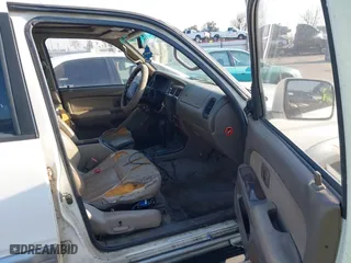 1997 Toyota 4Runner Limited with VIN JT3GN87RXV0028578, listed as a IAAI auction lot 41468199 with 305,731 mi miles. Bid and sale history available at carsss.com. Image 5.