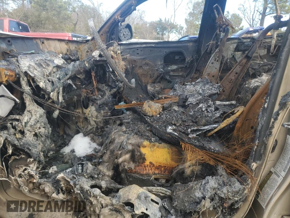 2005 Toyota Tacoma PreRunner with VIN 5TEKU72N05Z128079, listed as a Copart auction lot 41383165 with 0 mi miles and Non Repairable. Bid and sale history available at carsss.com. Image 7.