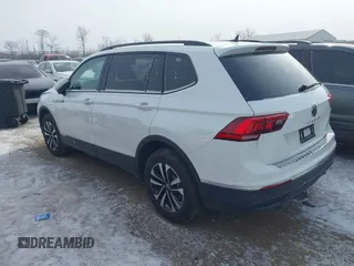 2024 Volkswagen Tiguan S с VIN 3VVFB7AX1RM103822, выставлен на аукционе IAAI как лот 41364247 с пробегом 10 407 миль миль и . История ставок и продаж доступна на DreamBid. Изображение 3.