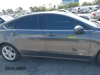 2018 Ford Fusion Hybrid SE with VIN 3FA6P0LU4JR261594, listed as a IAAI auction lot 40360797 with 128,533 mi miles. Bid and sale history available at carsss.com. Image 13.