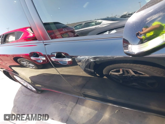 2017 Toyota Sienna XLE Auto Access Seat with VIN 5TDYZ3DC6HS850223, listed as a IAAI auction lot 41958525 with 46,261 mi miles and . Bid and sale history available at DreamBid. Image 14.