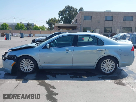 2010 Mercury Milan Hybrid with VIN 3MEDM0L35AR641477, listed as a IAAI auction lot 42443628 with 102,890 mi miles and . Bid and sale history available at DreamBid. Image 15.