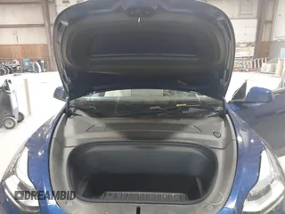 2021 Tesla Model Y Long Range with VIN 5YJYGDEE7MF066269, listed as a IAAI auction lot 42170970 with 70,170 mi miles. Bid and sale history available at carsss.com. Image 10.