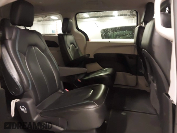 2021 Chrysler Pacifica Touring L with VIN 2C4RC1BG7MR531772, listed as a IAAI auction lot 41834392 with 156,123 mi miles and . Bid and sale history available at DreamBid. Image 8.