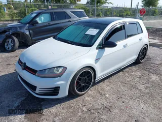 2015 Volkswagen Golf GTI SE with VIN 3VW5T7AU9FM003358, listed as a IAAI auction lot 41933772 with 99,303 mi miles. Bid and sale history available at carsss.com. Image 17.