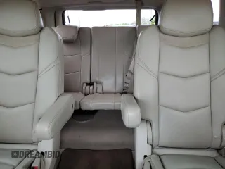 2015 Cadillac Escalade z VIN 1GYS4AKJ1FR100437, wystawiony jako Copart lot #52559965 z przebiegiem 51 627 mil mil oraz Tytuł czysty. Historia ofert i sprzedaży dostępna na DreamBid. Obrazek 10.