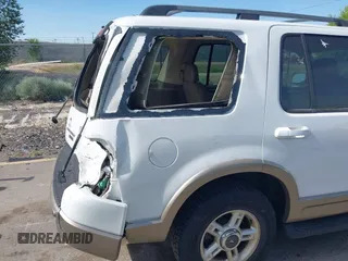 2002 Ford Explorer Eddie Bauer с VIN 1FMZU74E32ZB77338, выставлен на аукционе IAAI как лот 42321438 с пробегом 347 975 миль миль и . История ставок и продаж доступна на DreamBid. Изображение 6.