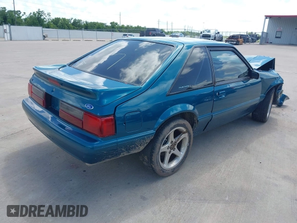1993 Ford Mustang z VIN 1FACP41M2PF201378, wystawiony jako IAAI lot #42523660 z przebiegiem Nie podano mil oraz . Historia ofert i sprzedaży dostępna na DreamBid. Obrazek 4.