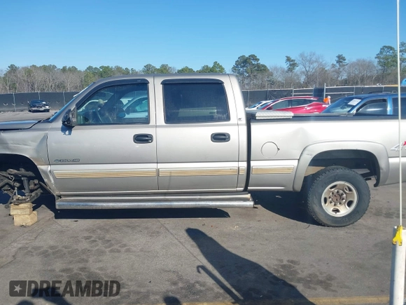 2002 Chevrolet Silverado 1500HD LT with VIN 1GCGK13U82F174704, listed as a IAAI auction lot 41618439 with 362,554 mi miles and . Bid and sale history available at DreamBid. Image 14.