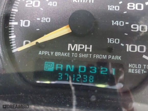 2001 Chevrolet Silverado 1500 LS with VIN 2GCEC19V511128712, listed as a IAAI auction lot 41060079 with 371,238 mi miles. Bid and sale history available at carsss.com. Image 7.