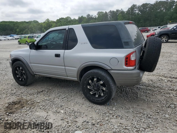 2002 Isuzu Rodeo z VIN 4S2CK57W324328043, wystawiony jako Copart lot #54584025 z przebiegiem 141 523 mil mil oraz Szkody całkowita. Historia ofert i sprzedaży dostępna na DreamBid. Obrazek 2.