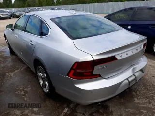 2017 Volvo S90 Momentum z VIN YV1102AKXH1012981, wystawiony jako Copart lot #67930522 z przebiegiem 38 325 mil mil oraz . Historia ofert i sprzedaży dostępna na DreamBid. Obrazek 2.