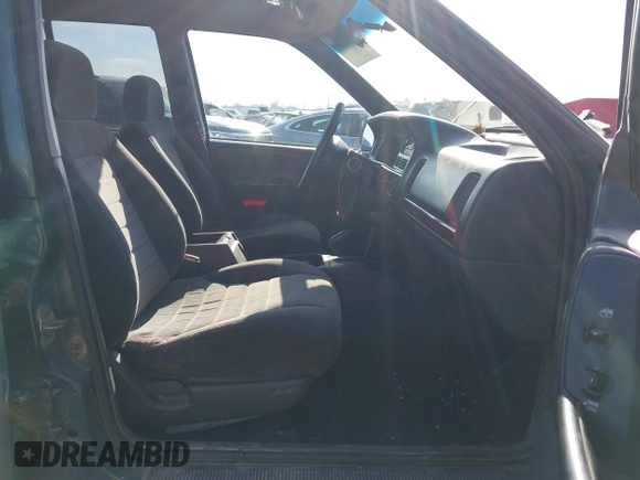 1998 Jeep Grand Cherokee Laredo with VIN 1J4GZ58S5WC362365, listed as a IAAI auction lot 41891397 with 246,673 mi miles. Bid and sale history available at carsss.com. Image 5.