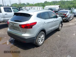 2017 Nissan Rogue SV with VIN JN1BJ1CR4HW122667, listed as a IAAI auction lot 42540290 with 69,459 mi miles and . Bid and sale history available at DreamBid. Image 4.