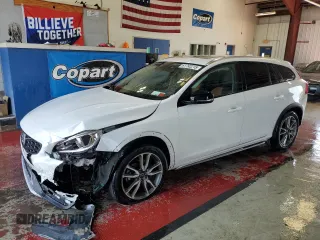 2017 Volvo V60 with VIN YV440MWK0H1030300, listed as a Copart auction lot 61792215 with 75,157 mi miles and Salvage title. Bid and sale history available at DreamBid. Image 1.