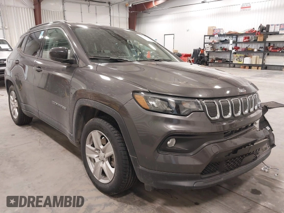 2022 Jeep Compass Latitude z VIN 3C4NJCBB1NT228814, wystawiony jako IAAI lot #41420501 z przebiegiem 36 993 mil mil oraz . Historia ofert i sprzedaży dostępna na DreamBid. Obrazek 1.