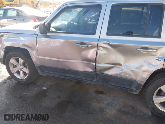 2017 Jeep Patriot Sport with VIN 1C4NJPBB8HD132437, listed as a IAAI auction lot 41429955 with 141,243 mi miles. Bid and sale history available at carsss.com. Image 6.