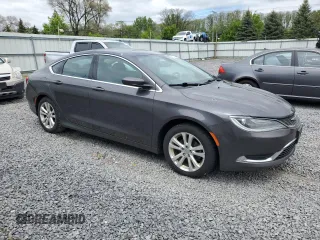 2016 Chrysler 200 Limited z VIN 1C3CCCAB6GN102071, wystawiony jako Copart lot #57818055 z przebiegiem 284 709 mil mil oraz Czysty tytuł • Clean title. Historia ofert i sprzedaży dostępna na DreamBid. Obrazek 4.