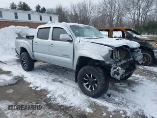 2006 Toyota Tacoma z VIN 5TELU42N86Z193458, wystawiony jako IAAI lot #41539650 z przebiegiem 207 151 mil mil oraz . Historia ofert i sprzedaży dostępna na DreamBid. Obrazek 1.