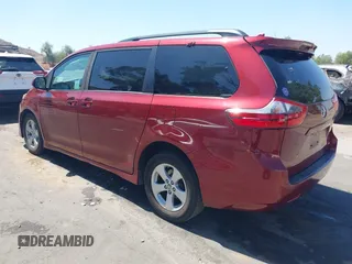 2020 Toyota Sienna LE Auto Access Seat с VIN 5TDKZ3DC7LS060864, выставлен на аукционе IAAI как лот 42518168 с пробегом 58 724 миль миль и . История ставок и продаж доступна на DreamBid. Изображение 3.